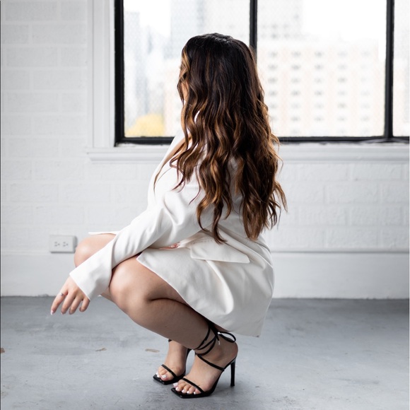 Meet your Posher, Amanda - Picture 3 of 3